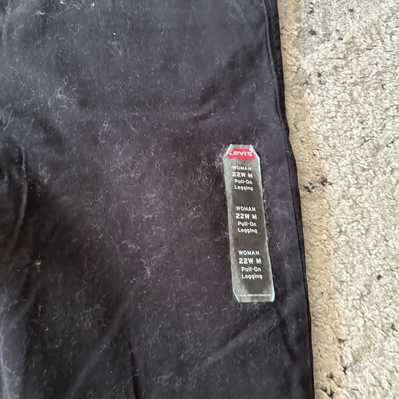 Levi's Black Perfectly Shaping Pull-On Leggings NWT Mid Rise 22W M - Picture 3 of 4